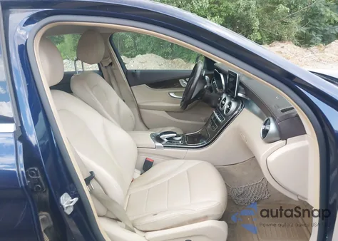 2015 Mercedes-Benz C 300 4Matic/Luxury 4Matic/Sport 4Matic из США, поврежденный, VIN 55SWF4KB7FU038915